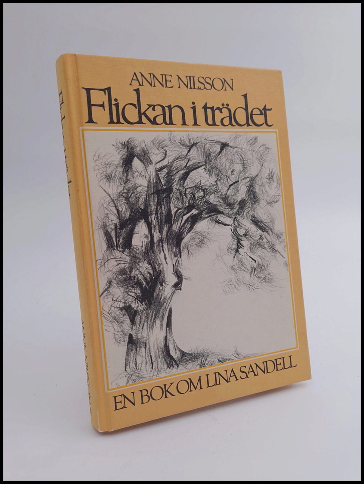 Anne Nilsson : Flickan i trädet