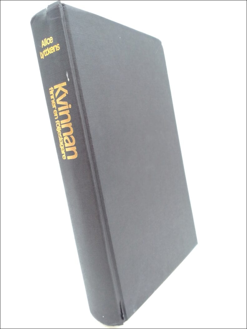 Alice Lyttkens : Kvinnan finner en följeslagare