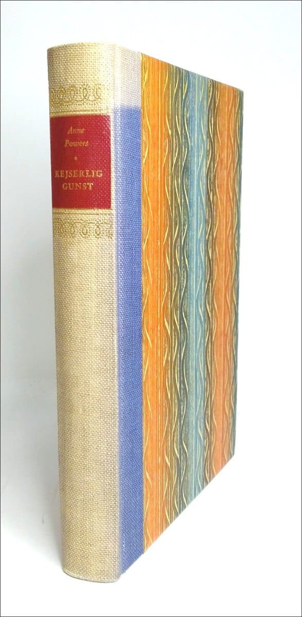 Anne Powers : Kejserlig gunst