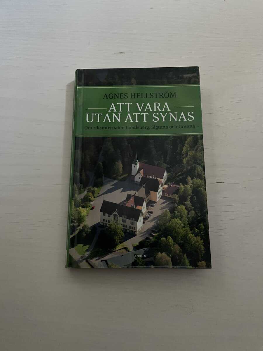Agnes Hellström : Att vara utan att synas