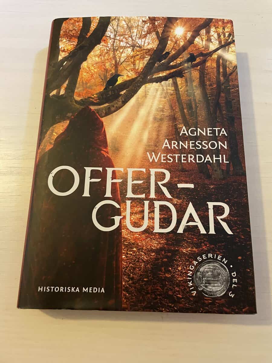 Agneta Arnesson-Westerdahl : Vikingaserien del 3 - Offergudar