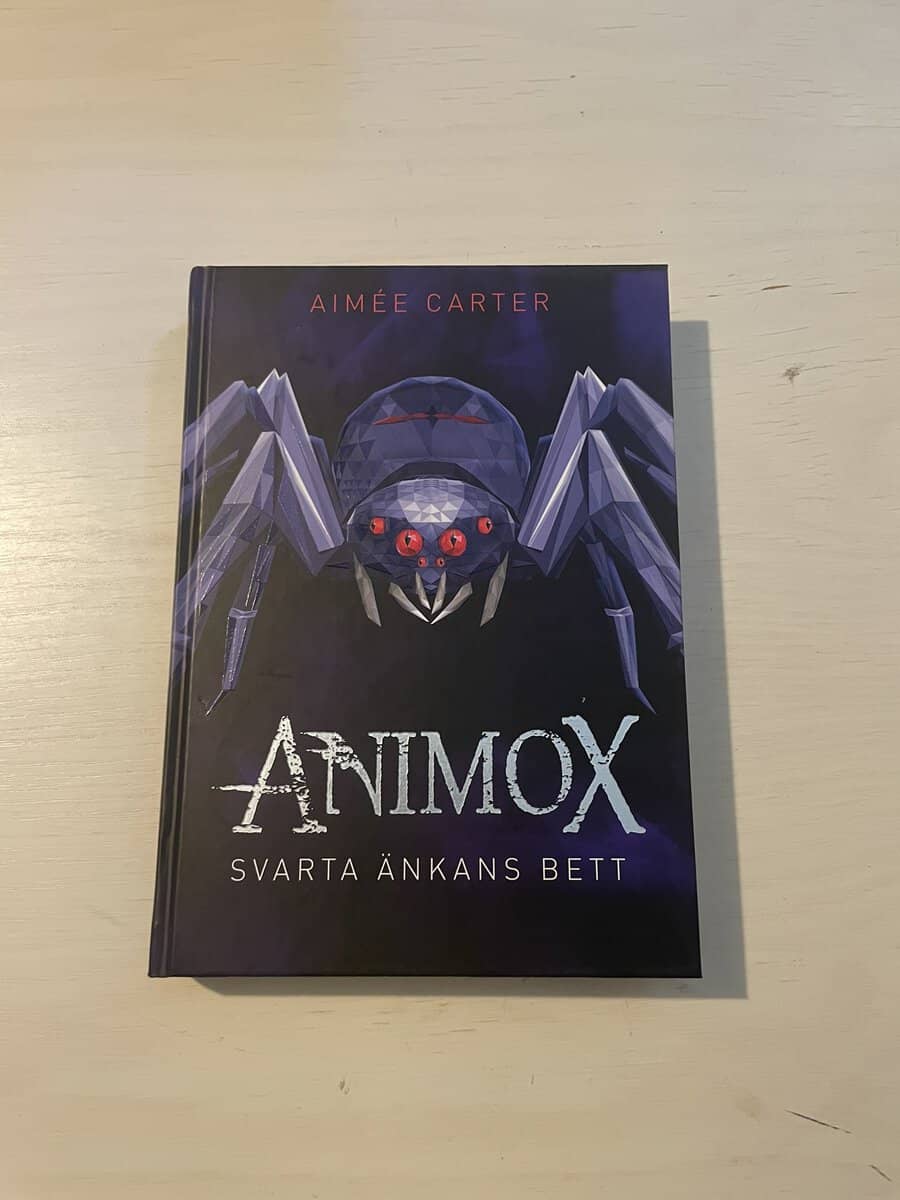 Aimée Carter : Animox - Svarta änkans bett