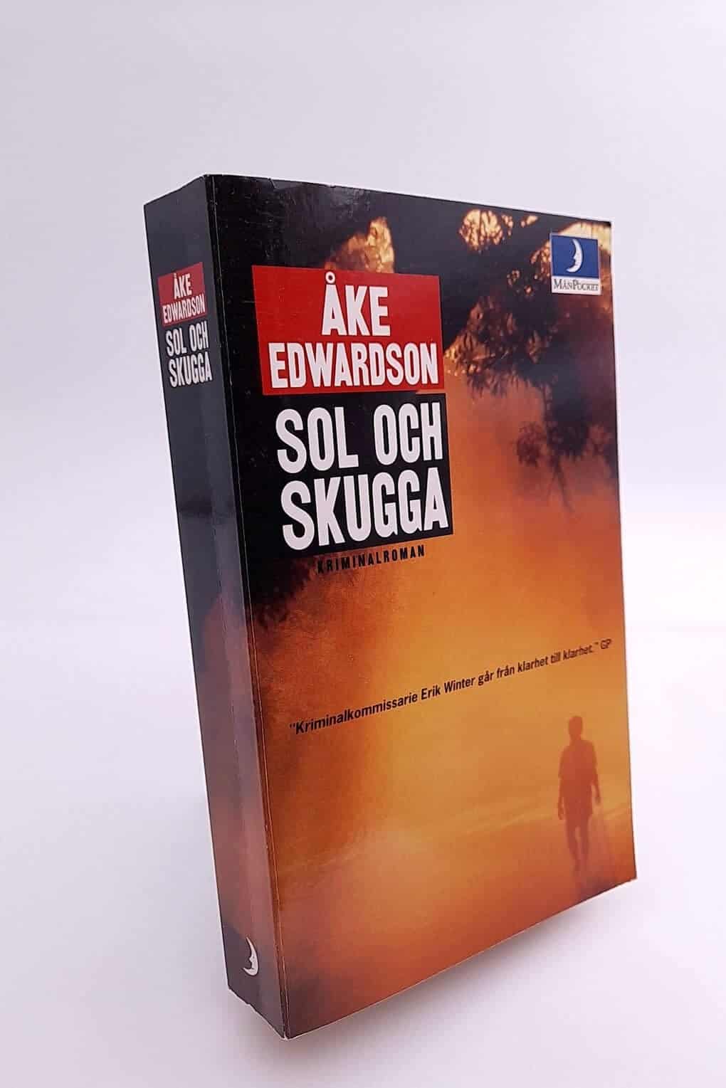 Åke Edwardson : Sol och skugga