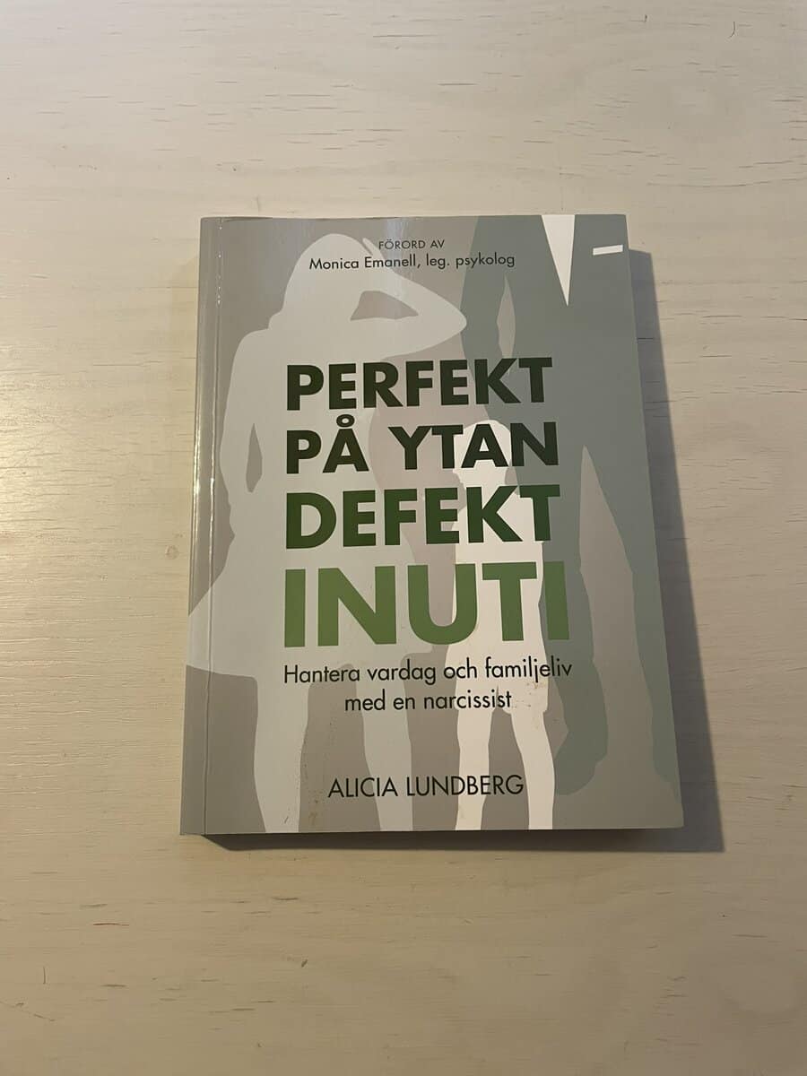 Alicia Lundberg : Perfekt på ytan, defekt inuti