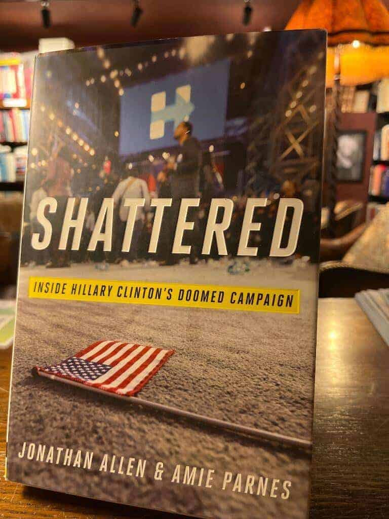Allen, Jonathan ; Parnes, Amie : Shattered