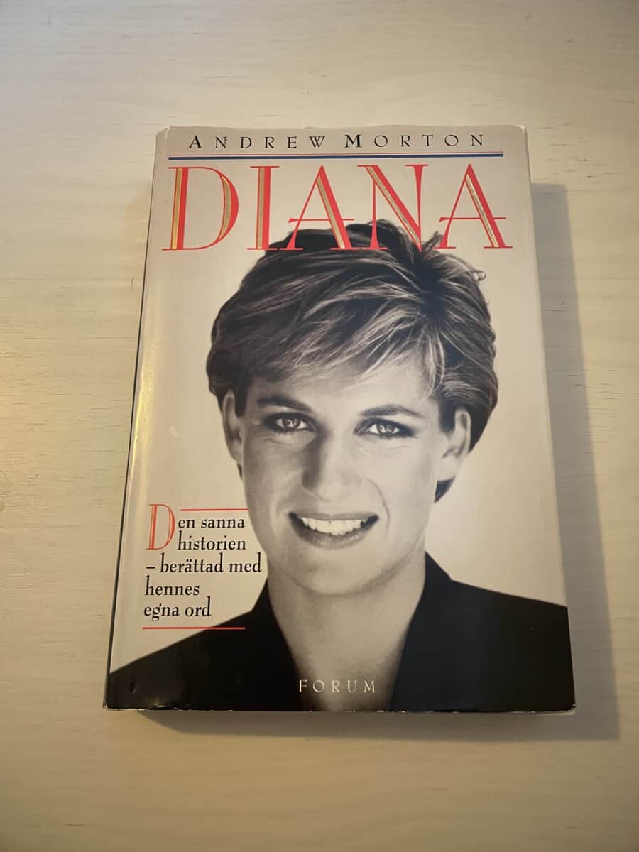 Andrew Morton : Diana den sanna historien - berättad med hennes egna ord