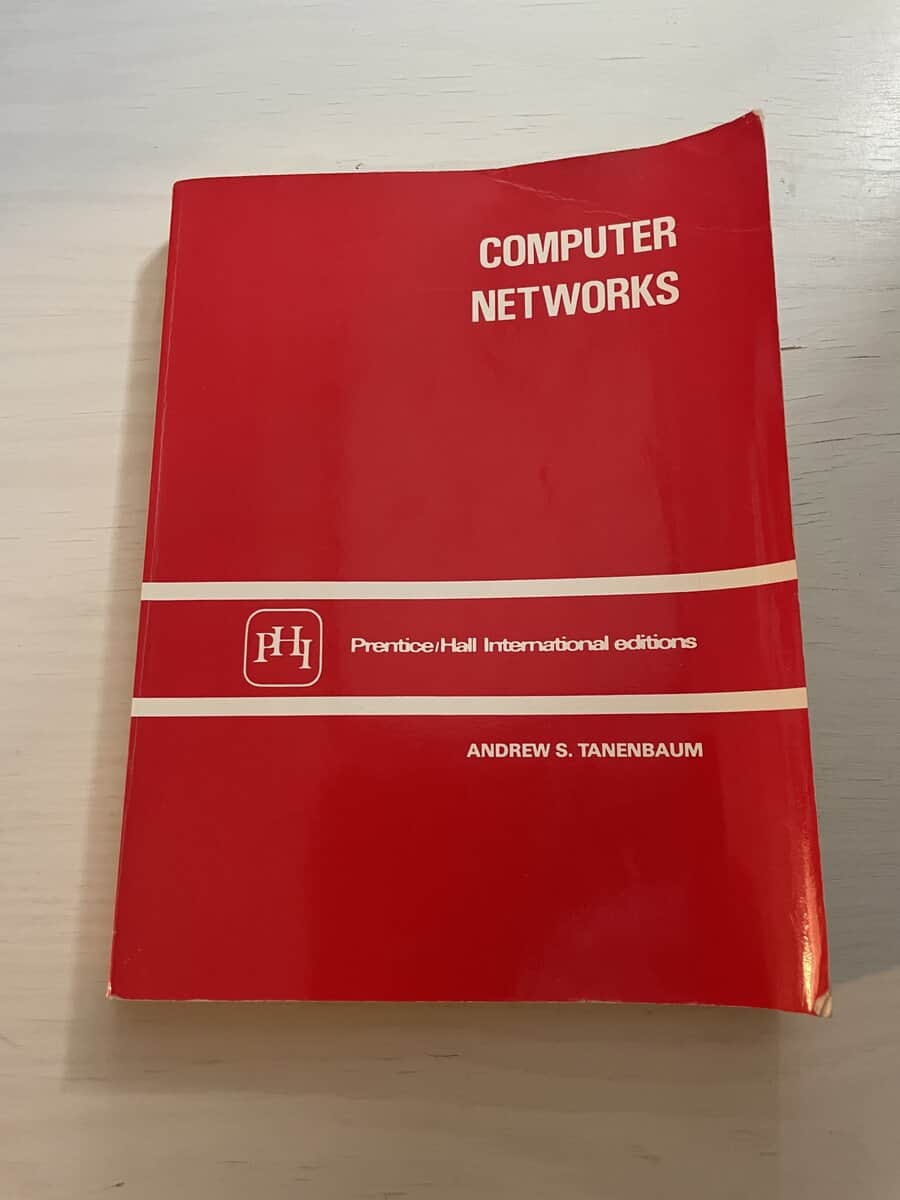 Andrew S. Tanenbaum : Computer networks