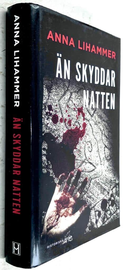 Anna Lihammer : Än skyddar natten - Carl Hell - Bok 2