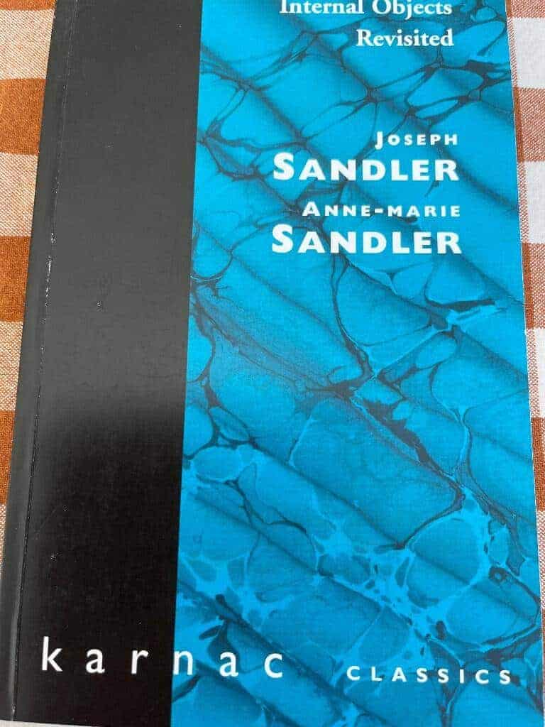 Anne-marie Sandler : Internal objects revisited