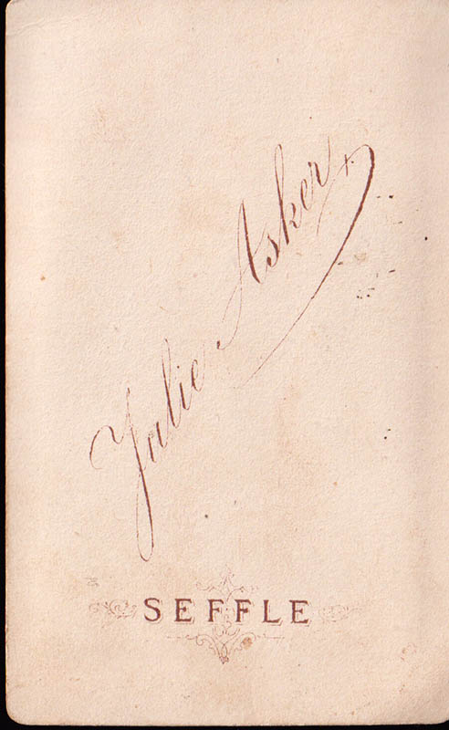 Julie Asker (1846-1927) Seffle (fotograf)