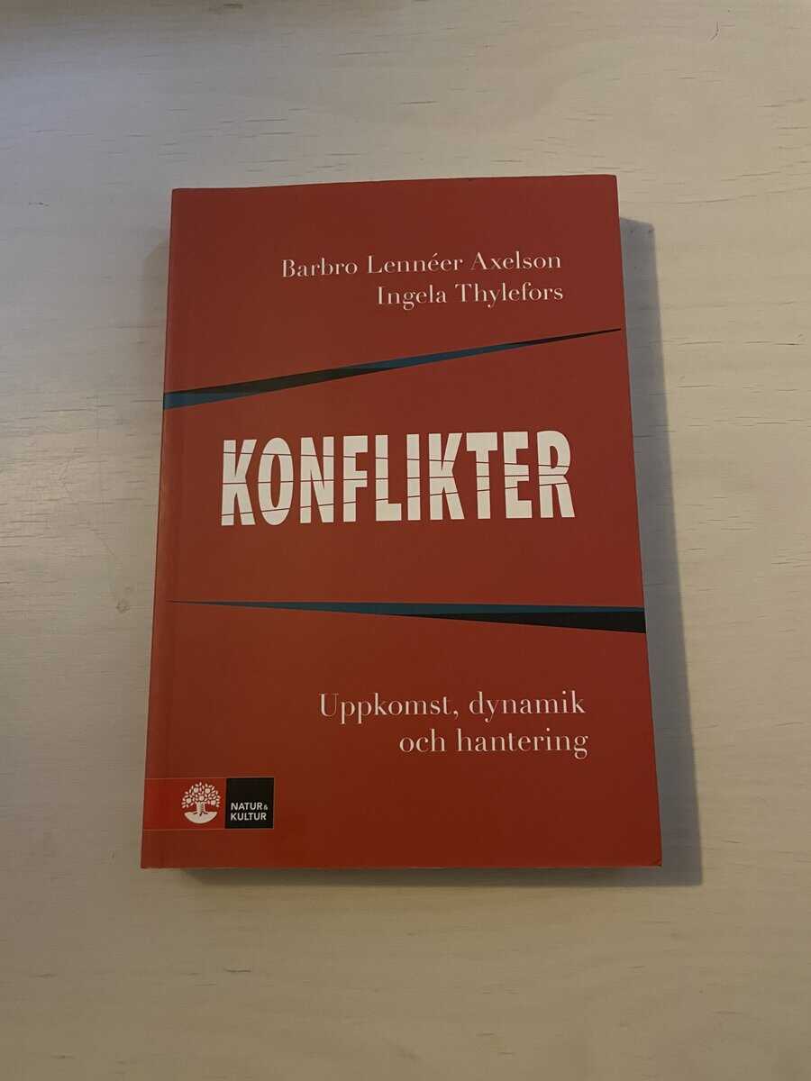 Barbro Lennéer-Axelson : Konflikter