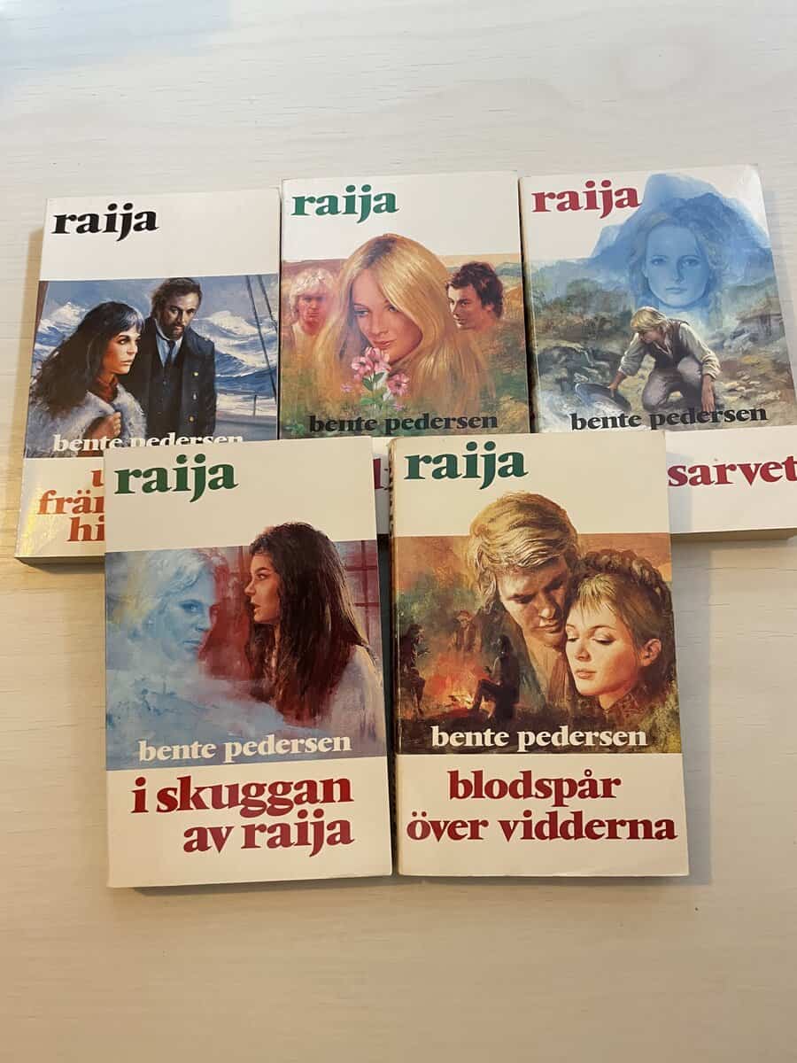 Bente Pedersen : Raija 11-15 - Under främmande himmel - Vildrosor - Fadersarvet - I skuggan av Raija - Blodspår över vidderna