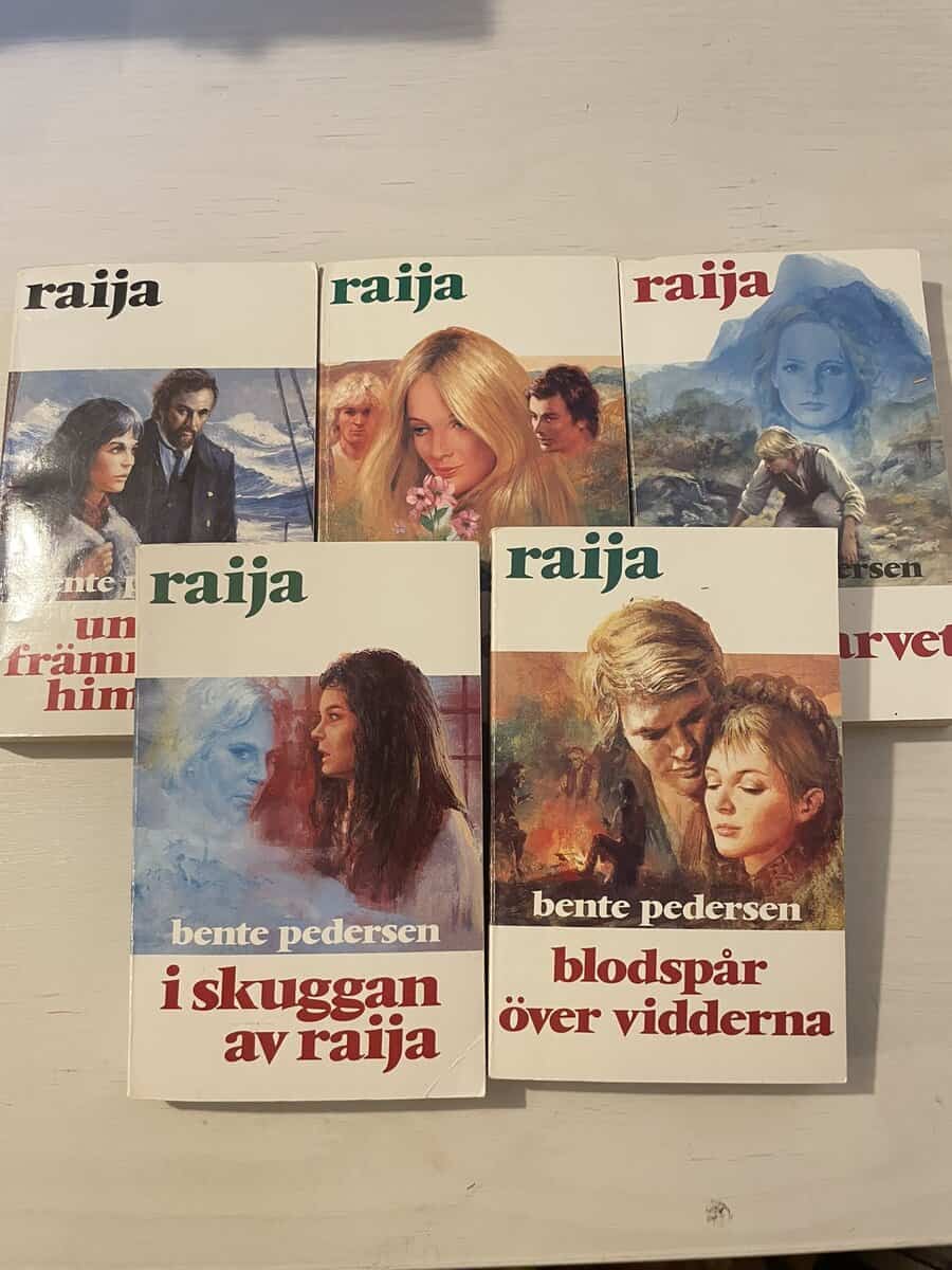 Bente Pedersen : Raija 11-15 - Under främmande himmel - Vildrosor - Fadersarvet - I skuggan av Raija - Blodspår över vidderna