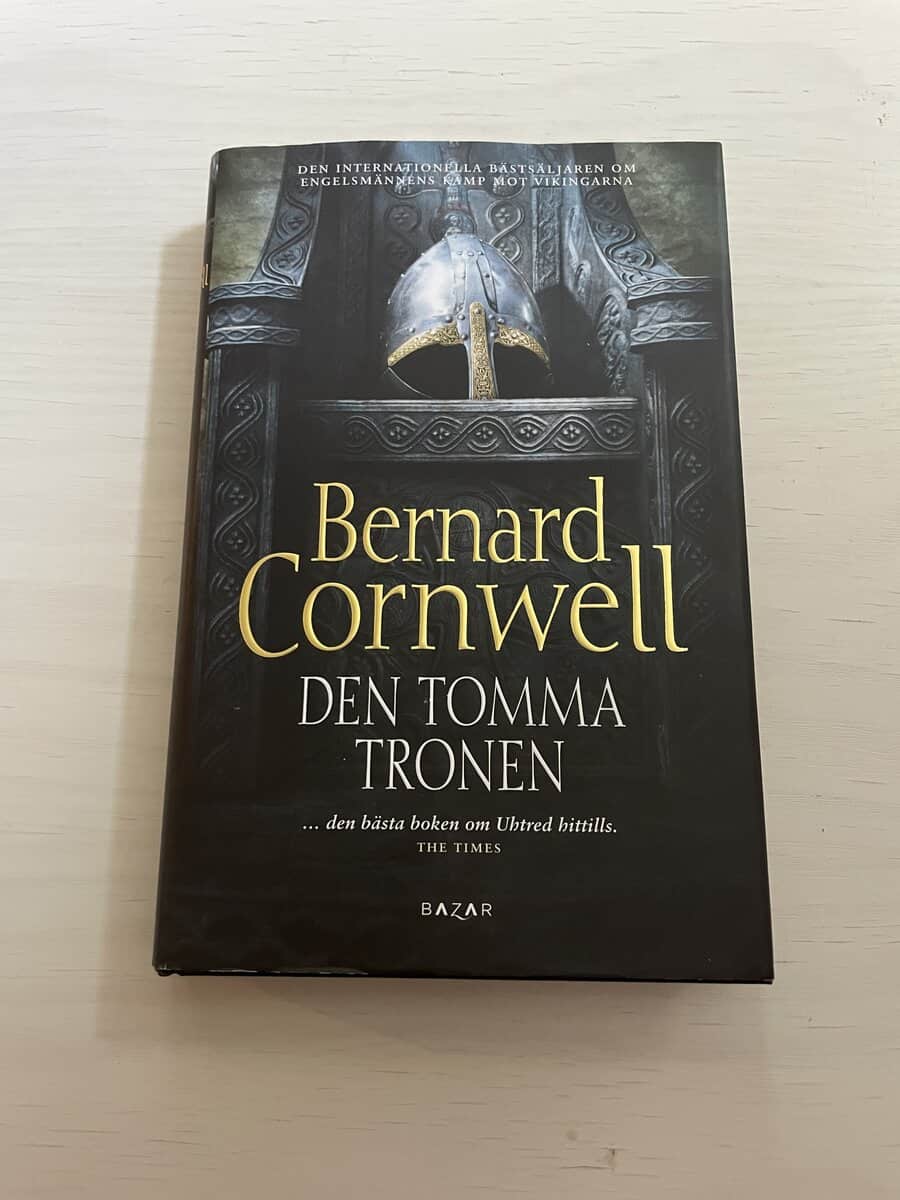 Bernard Cornwell : Den tomma tronen