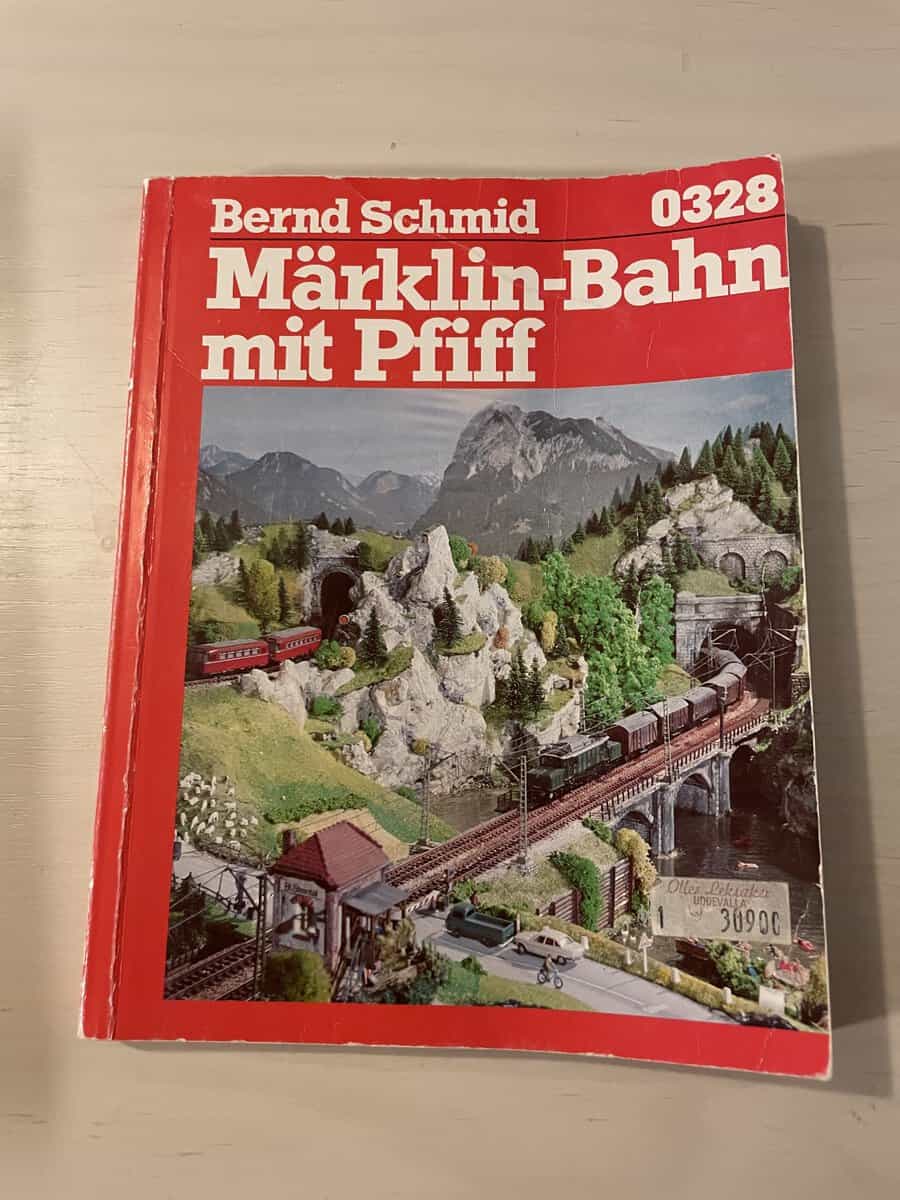 Bernd Schmid : Märklin-bahn mit pfiff