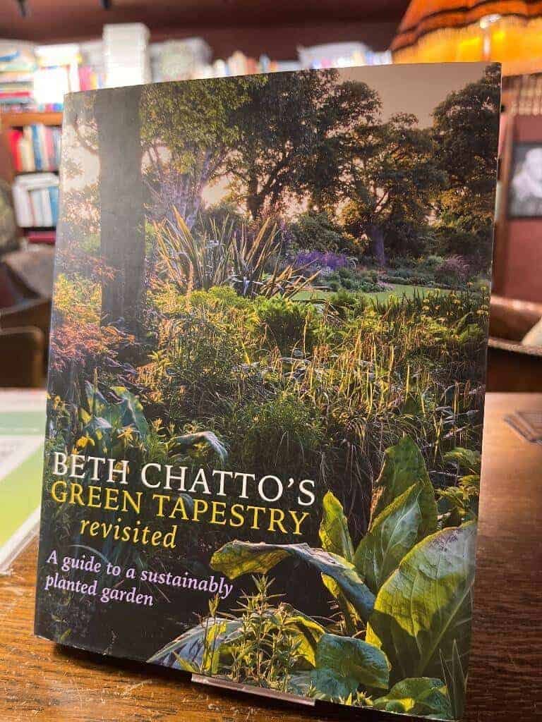 Beth Chatto : Beth Chatto's Green Tapestry Revisited