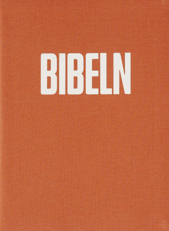Bibel 2026 (tegel) tygklädd, slim