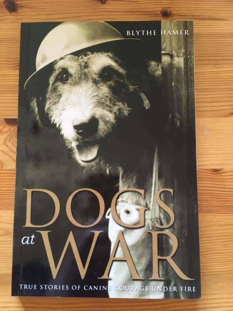 Blythe Hamer : Dogs at war