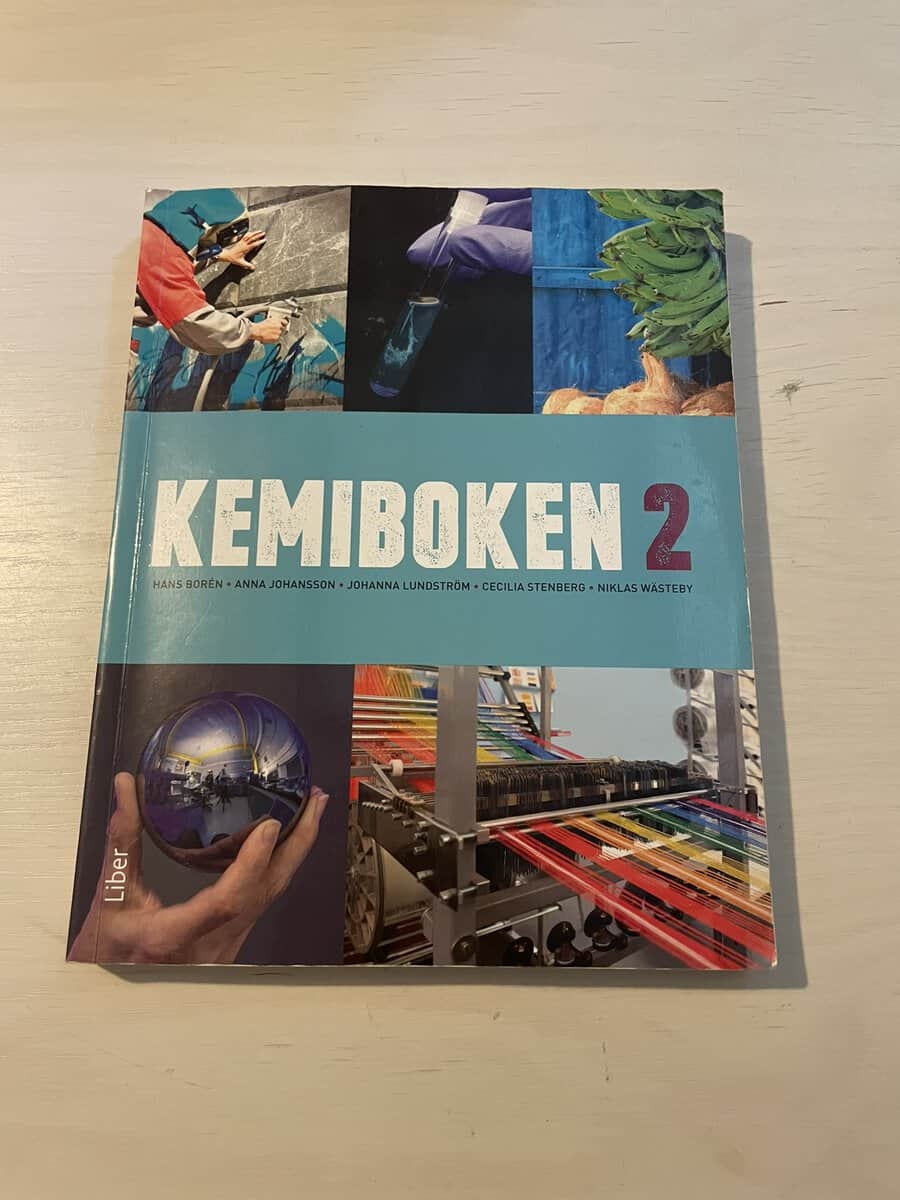 Borén, Hans, Johansson, Anna, Lundström, Johanna, Stenberg, Cecilia, Wästeby, Niklas : Kemiboken 2