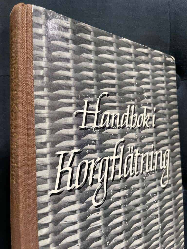 Borglund, Erland. ; Hyllén, Thure : Handbok i korgflätning - praktisk vägledning
