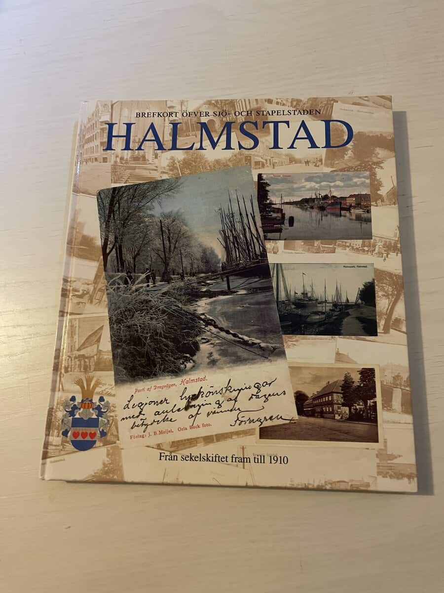 Brefkort öfver sjö- och stapelstaden Halmstad