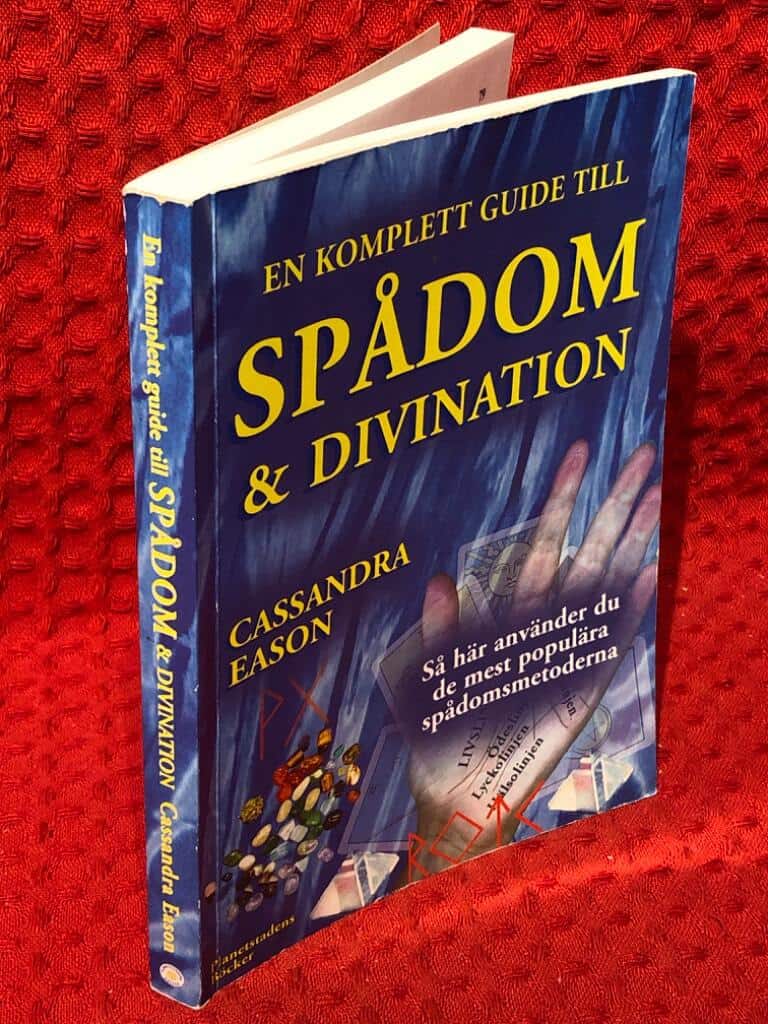 Cassandra Eason : En komplett guide till spådom och divination