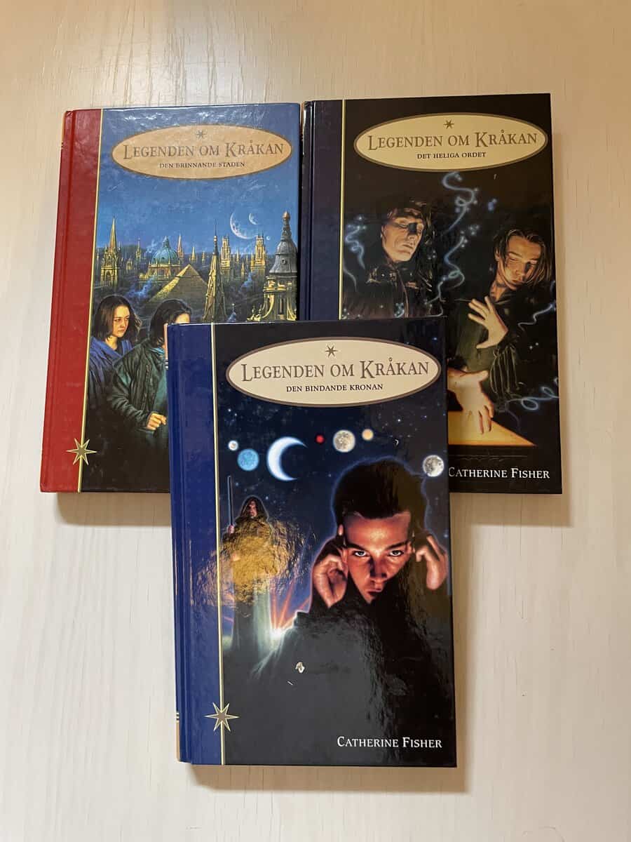 Catherine Fisher : Legenden om Kråkan 1-3 - Den brinnande staden - Det heliga ordet - Den bindande kronan