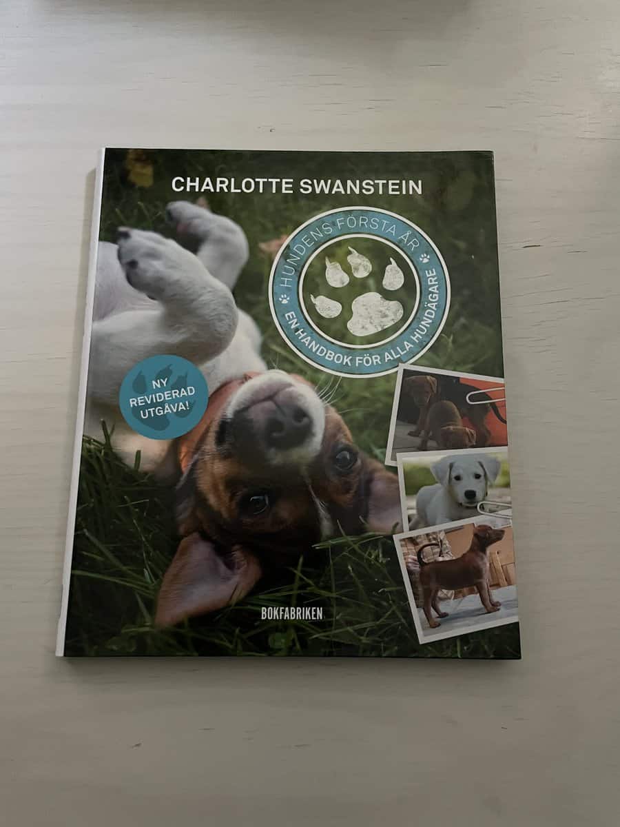 Charlotte Swanstein : Hundens första år