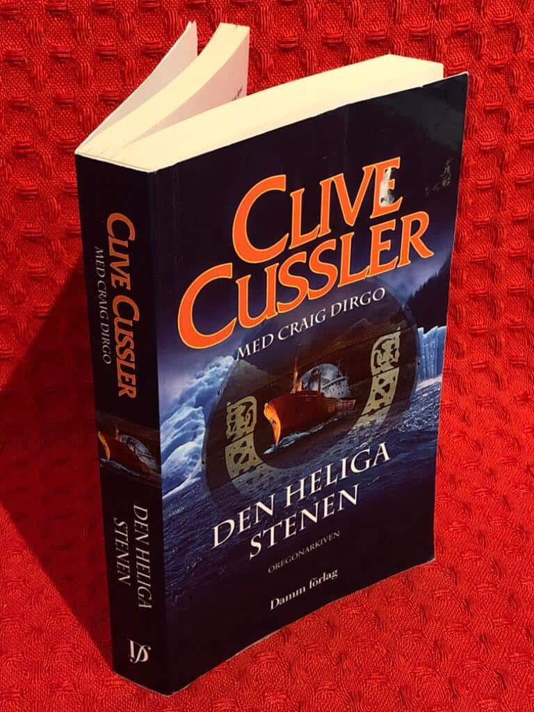 Clive Cussler ; Craig Dirgo : Den heliga stenen