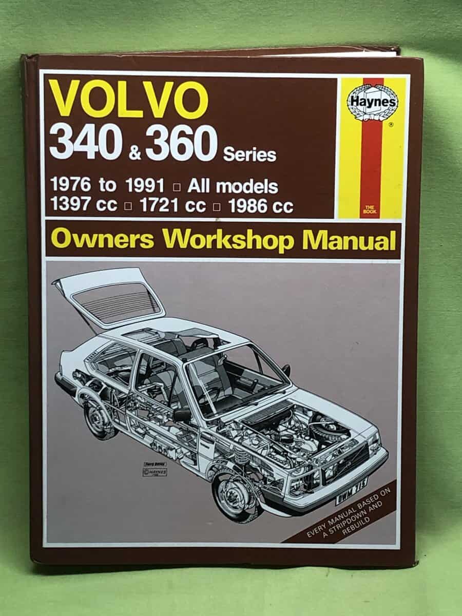 Colin Brown : Volvo 340 & 360 series owners workshop manual