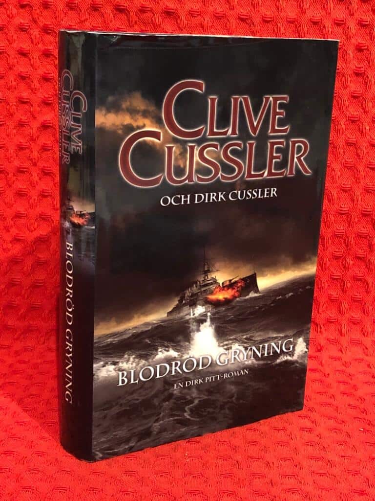 Cussler, Clive ; Cussler, Dirk ; Samuelsson, Bo, 19... : Blodröd gryning