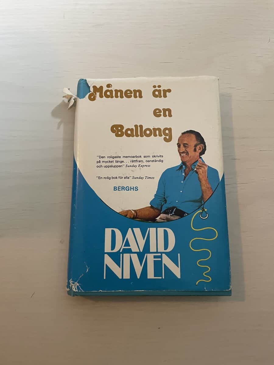 David Niven : Månen är en ballong