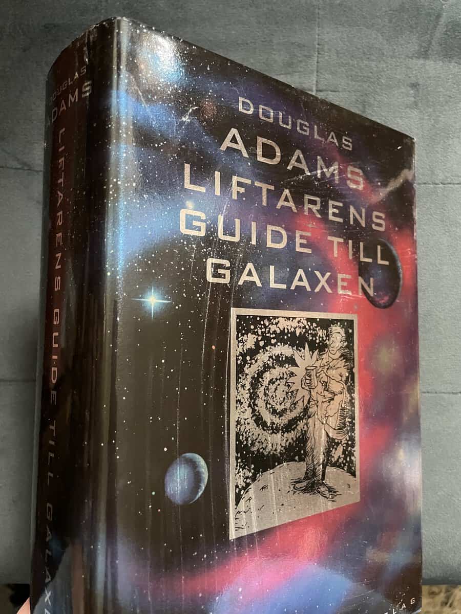 Douglas Adams : Liftarens guide till galaxen 1-5