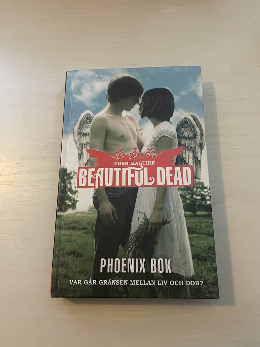 Eden Maguire : Beautiful Dead del 4 - Phoenix bok