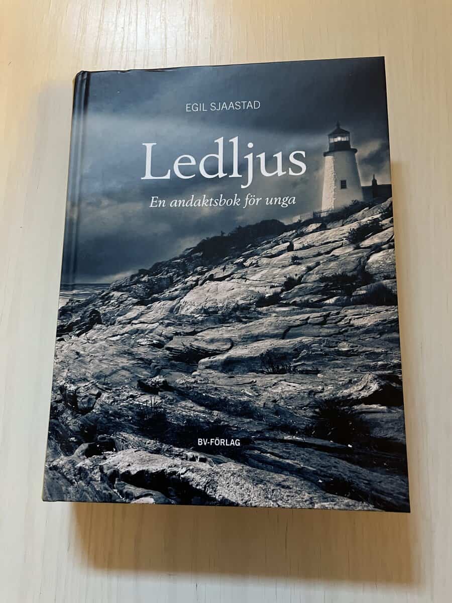 Egil Sjaastad : Ledljus en andaktsbok för unga