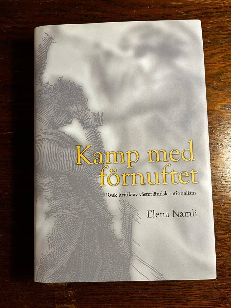 Elena Namli : Kamp med förnuftet