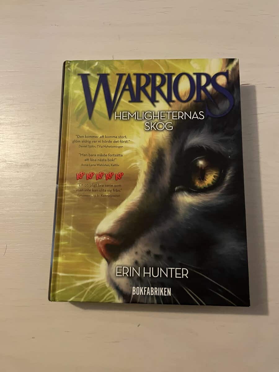 Erin Hunter : Warriors Första profetian 3 - Hemligheternas skog