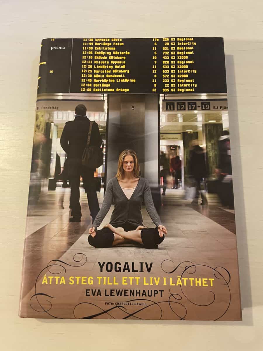 Eva Lewenhaupt : Yogaliv