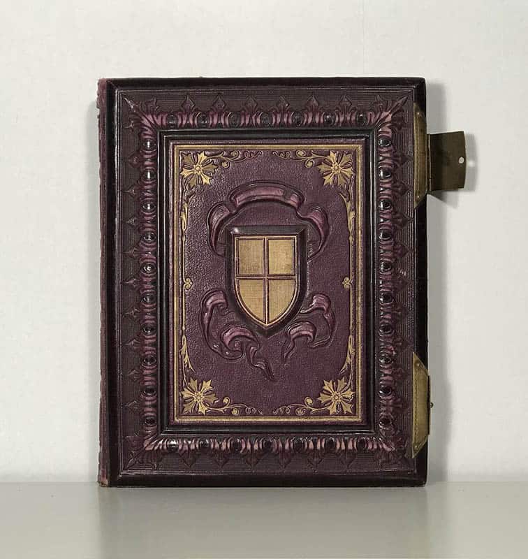 Fotoalbum i jugenstil för Ateljéporträtt från andra hälften av 1800-talet (för fotografier)