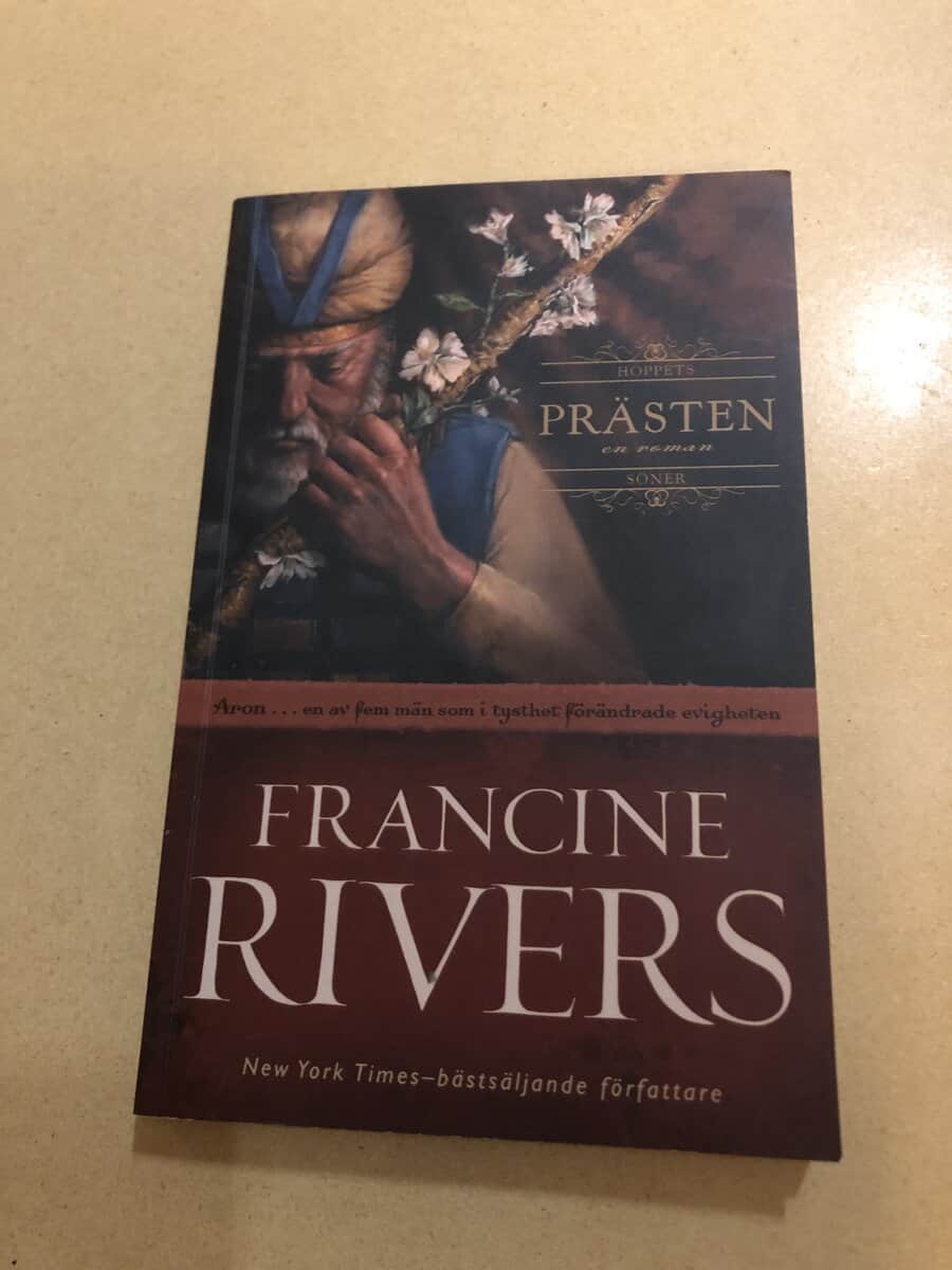 Francine Rivers : Hoppets röster - Prästen