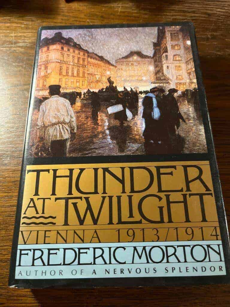 Frederic Morton : Thunder at twilight