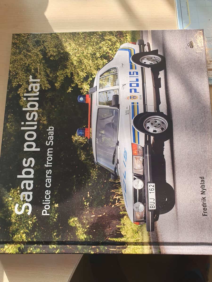 Fredrik Nyblad : Saabs polisbilar / Police cars from Saab