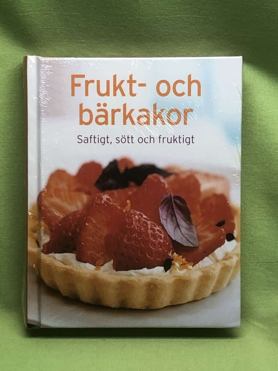 Frukt och bärkakor