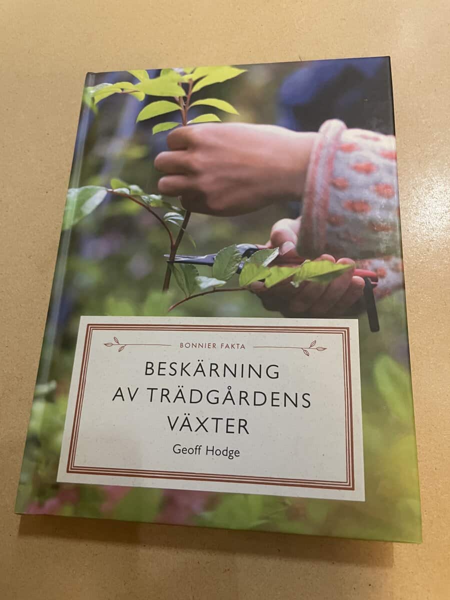 Geoff Hodge : Beskärning av trädgårdens växter