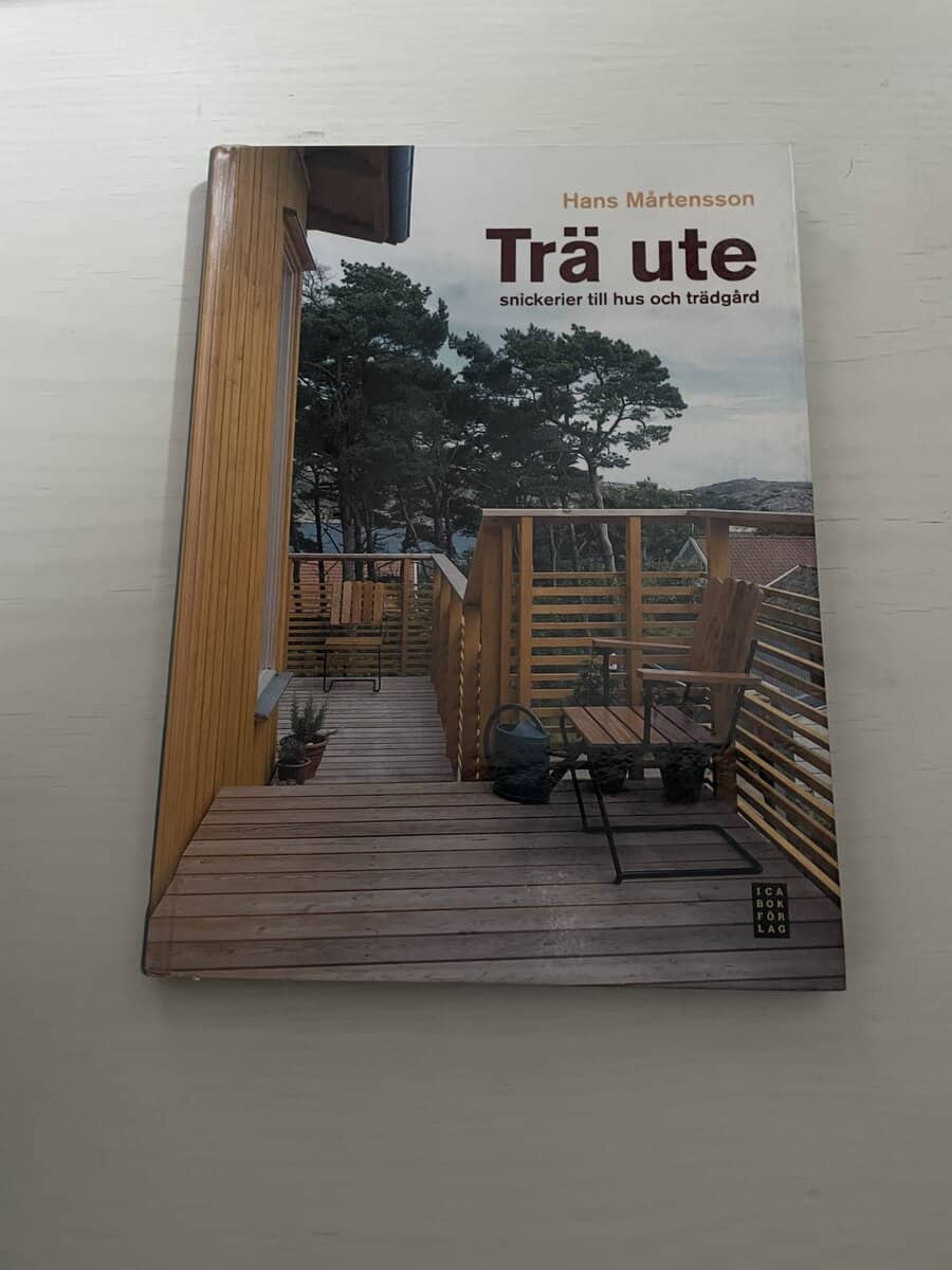 Hans Mårtensson : Trä ute