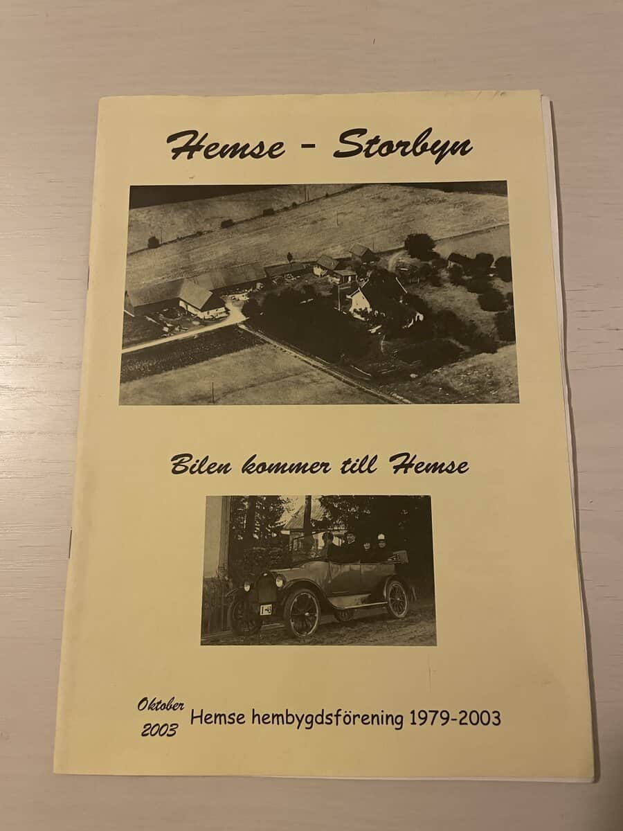 Hemse - Storbyn - Bilen kommer till Hemse