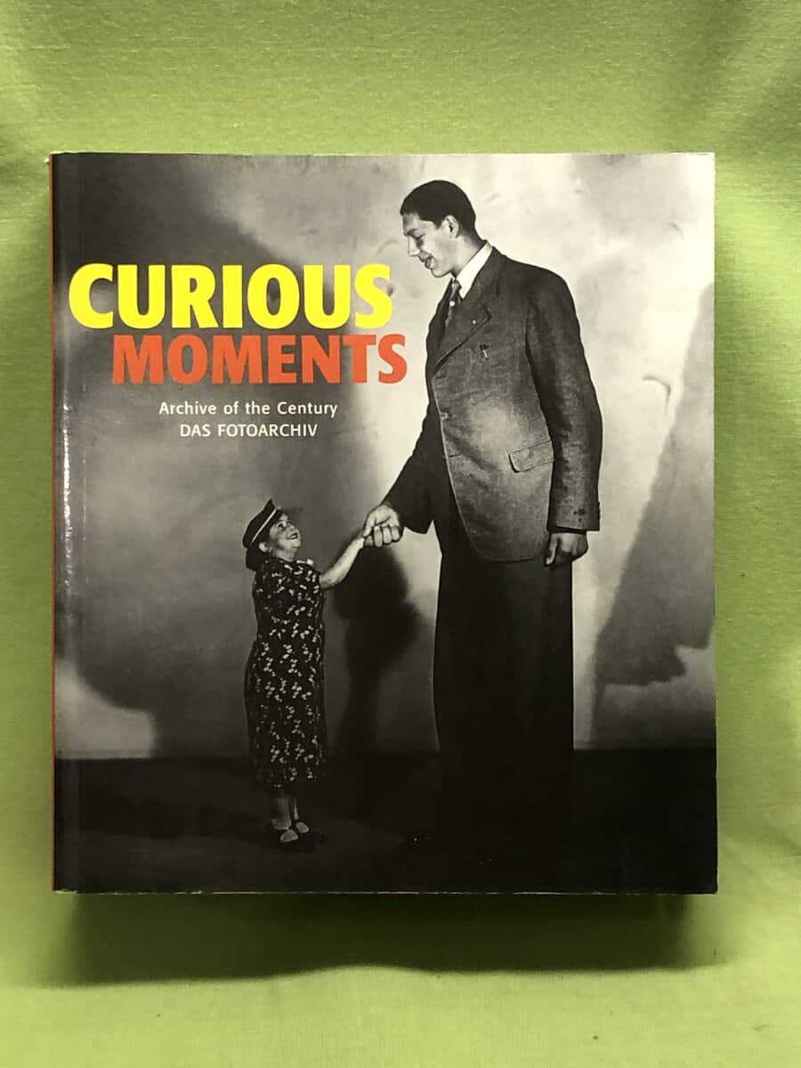 Hendrik Neubauer : Curious moments