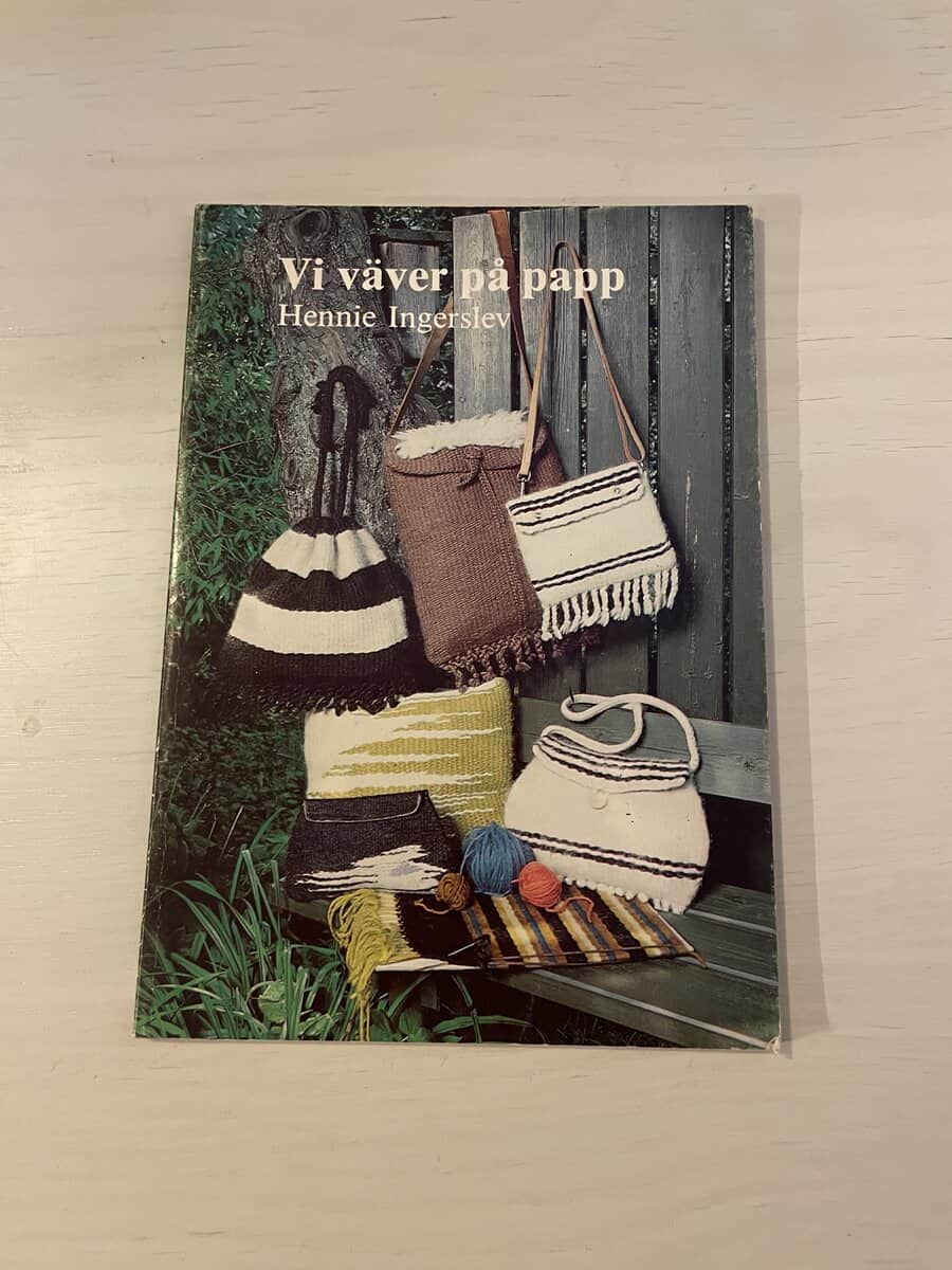 Hennie Ingerslev : Vi väver på papp