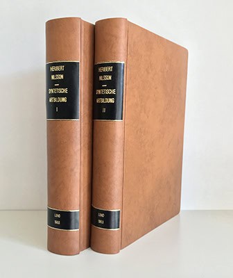Heribert Nilsson : Synthetische Artbildung (Sunthetic Spceciation). Grundlinien einer Exakten Biologie (Principles of an exact Biology). Band I-II