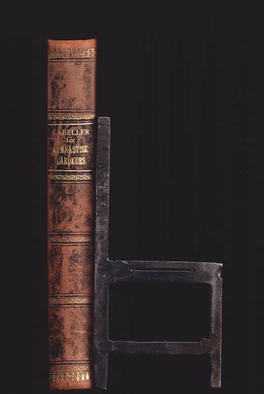 Hjalmar Ling : Tillägg vid användningen af de tabeller, hvilka varit begagnade för gymnastiska centralinstitutets pedagogiska lärokurs + Tabeller för gymnastiska central-institutets lärokurs (och för 'friskrotar' af vuxne)